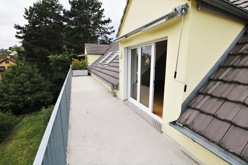 Helle 2.5-Zimmerwohnung mit Balkon in der Nähe des Rheins zu vermieten (8)