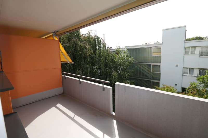 4-Zimmerwohnung mit Balkon per sofort verfügbar (1)