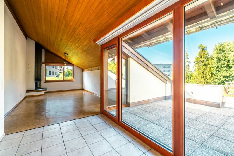 Charming attic apartment with development potential (5)