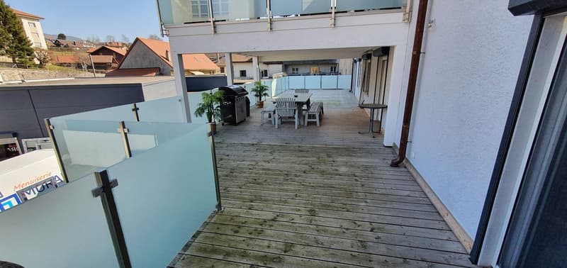 Ampio appartamento di 6,5 locali con terrazza a Bévilard (6)