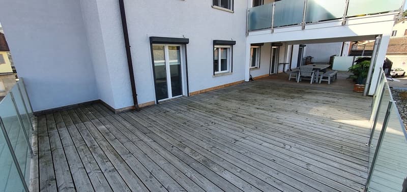 Ampio appartamento di 6,5 locali con terrazza a Bévilard (3)