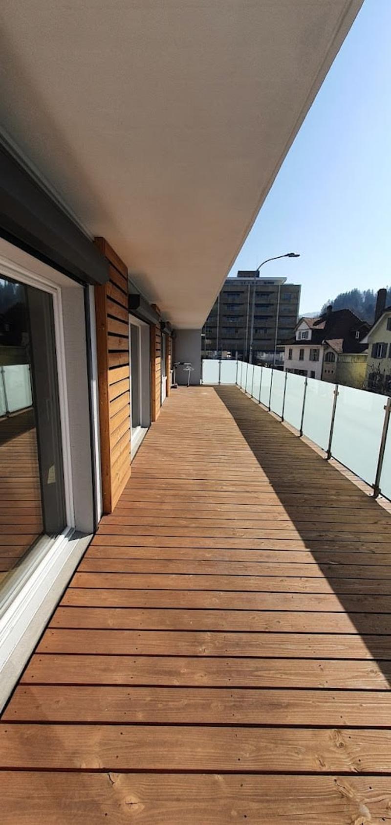 Ampio appartamento di 6,5 locali con terrazza a Bévilard (2)