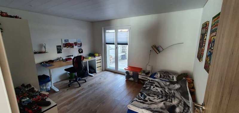 Ampio appartamento di 6,5 locali con terrazza a Bévilard (22)