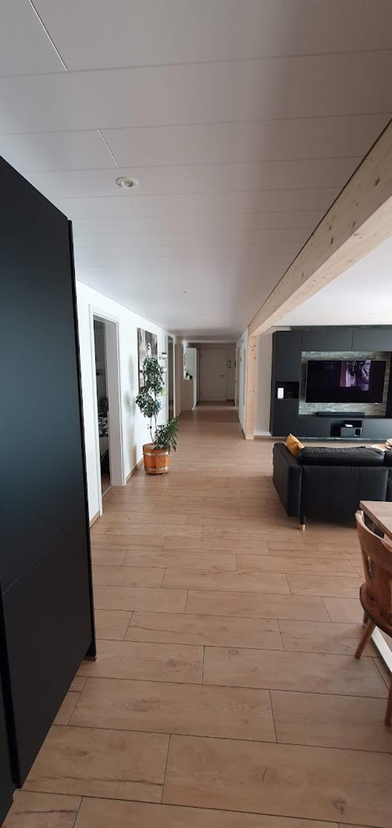 Ampio appartamento di 6,5 locali con terrazza a Bévilard (9)