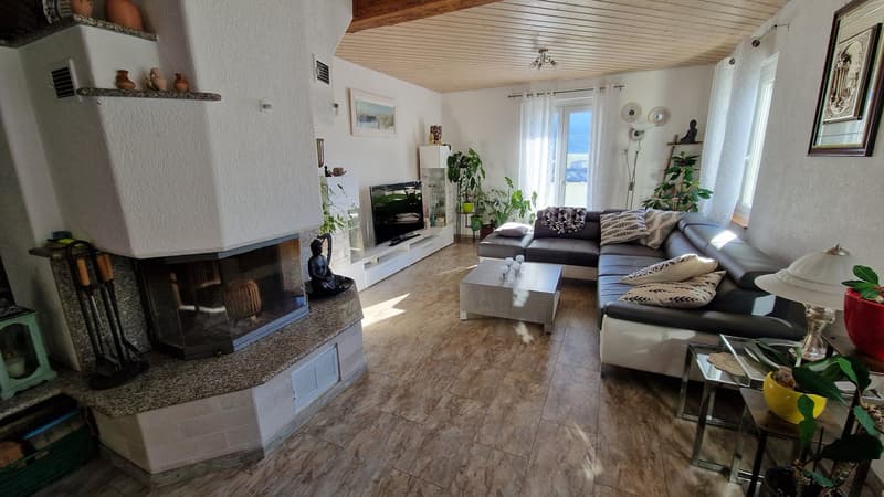 Price Reduction: Single-family house in Moutier with veranda and large garage (21)