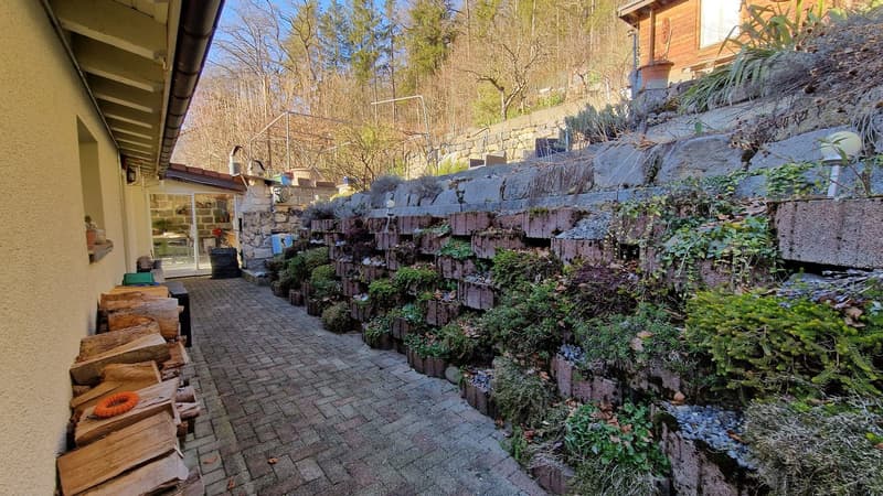 Price Reduction: Single-family house in Moutier with veranda and large garage (8)