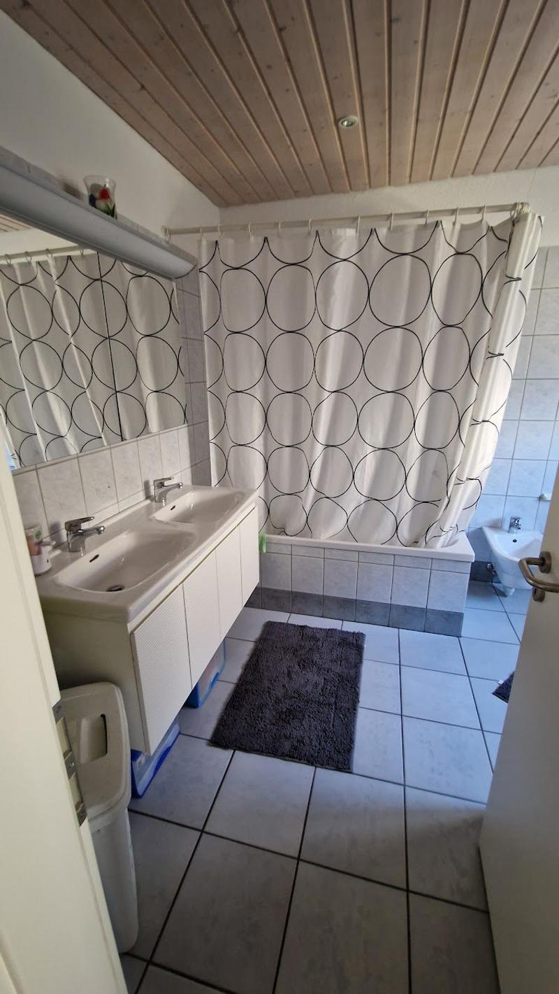 Price Reduction: Single-family house in Moutier with veranda and large garage (26)