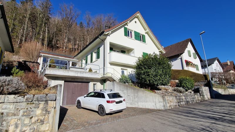 Price Reduction: Single-family house in Moutier with veranda and large garage (3)