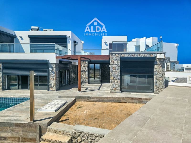 Luxueux méditerranéen avec vue sur mer et piscine privée (3)
