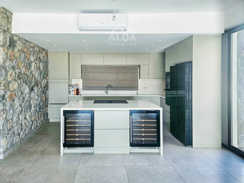 Luxueux méditerranéen avec vue sur mer et piscine privée (9)