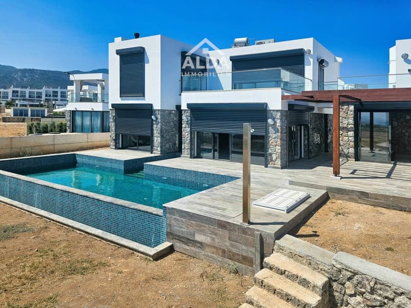 Luxueux méditerranéen avec vue sur mer et piscine privée (1)
