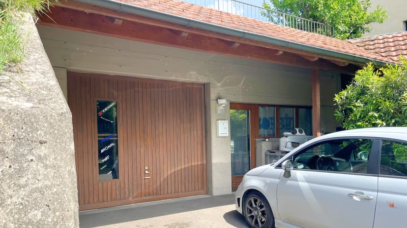 Row house with commercial space - living and working under one roof (9)