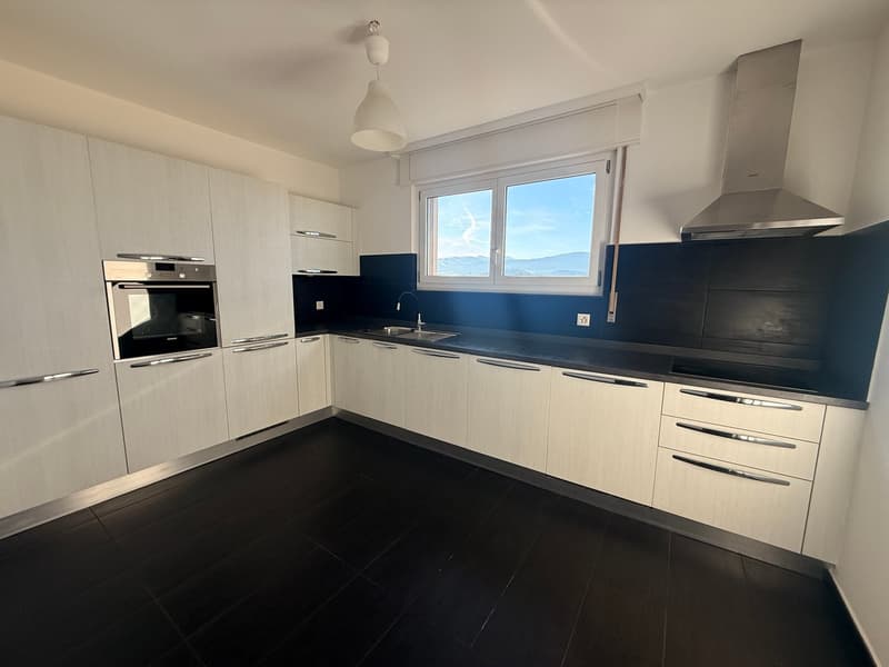 Spacieux appartement de 4.5 pièces à Villars-sur-Glâne (2)