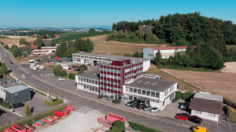 A VENDRE - Bâtiment artisanal, industriel et administratif à Schmitten (1)