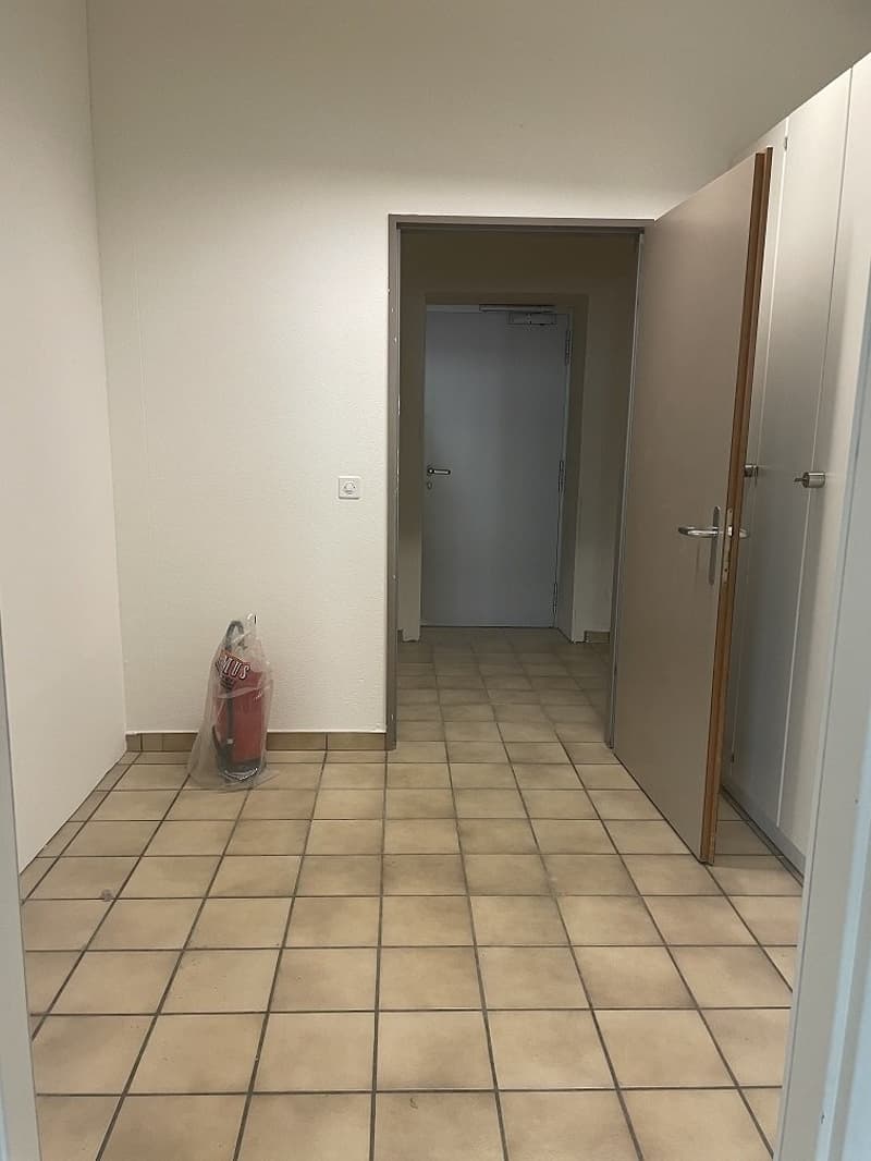 Votre nouveau local commercial ou bureau à Kleinbasel (environ 165 m2) (5)
