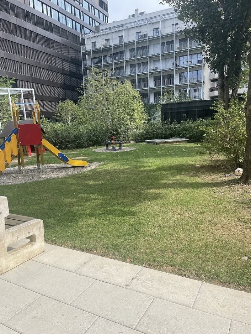 Votre nouveau local commercial ou bureau à Kleinbasel (environ 165 m2) (8)