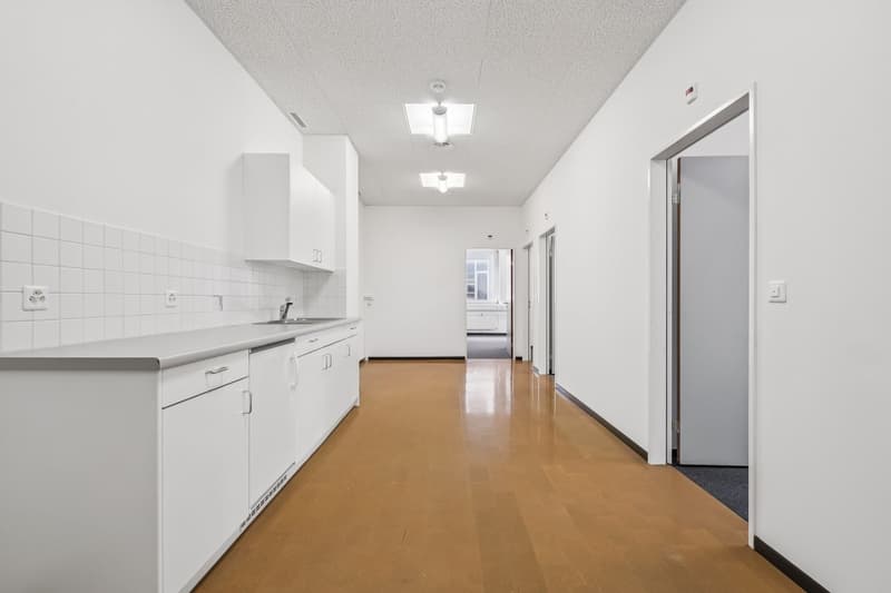 Your new commercial space in an excellent location (2)
