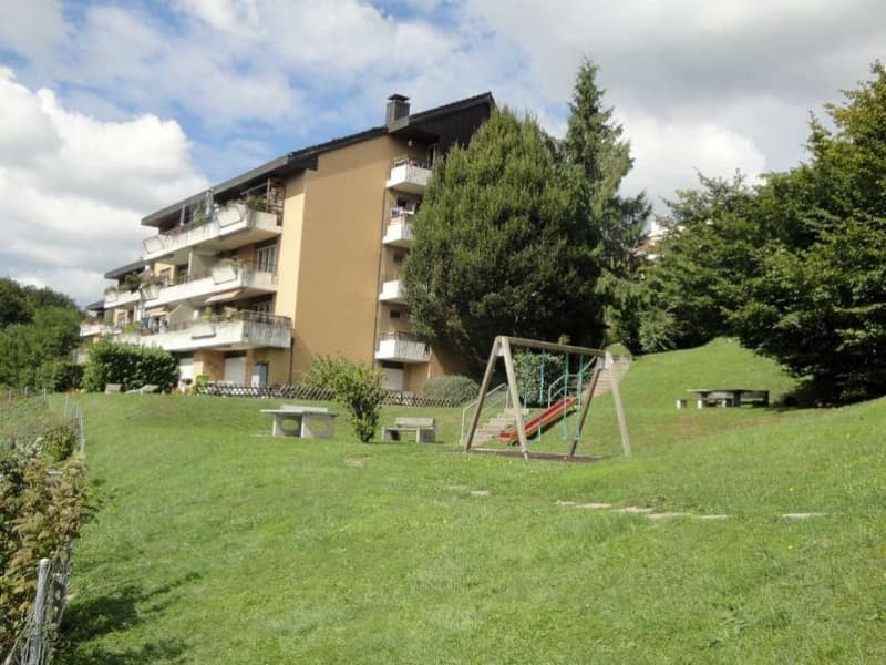 Posto auto esterno in affitto (2)