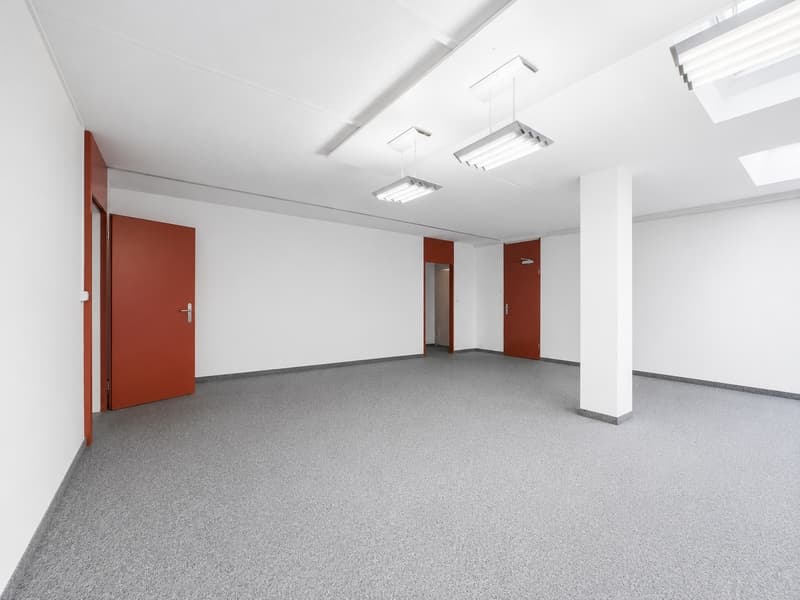 Flexible office spaces with development potential in a central location (3)