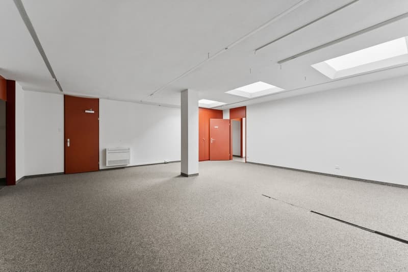 Flexible office spaces with development potential in a central location (13)