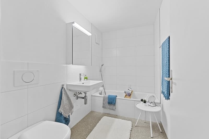 Badezimmer_mit_Badewanne.jpg