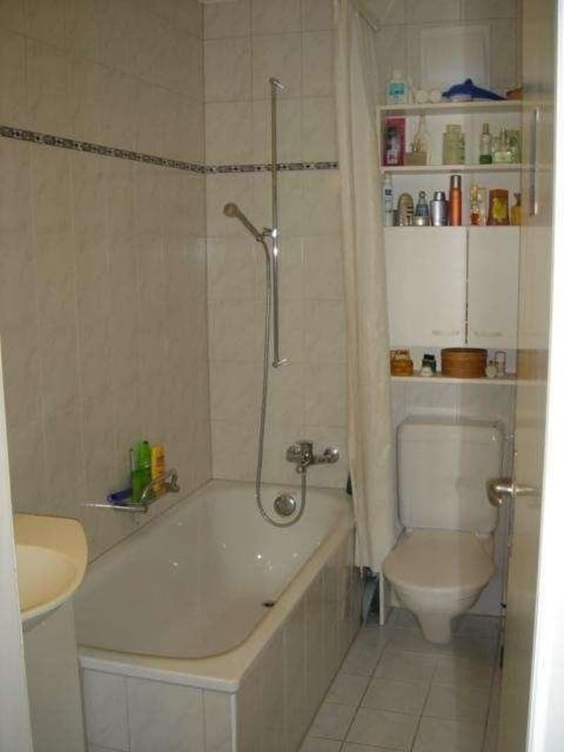 Living in an attractive location (4)