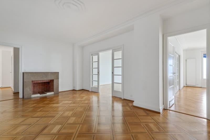Magnifico appartamento di 7 locali con vista sul lago e la fontana (9)