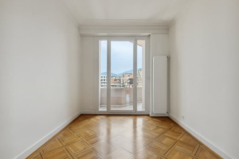 Magnifico appartamento di 7 locali con vista sul lago e la fontana (5)