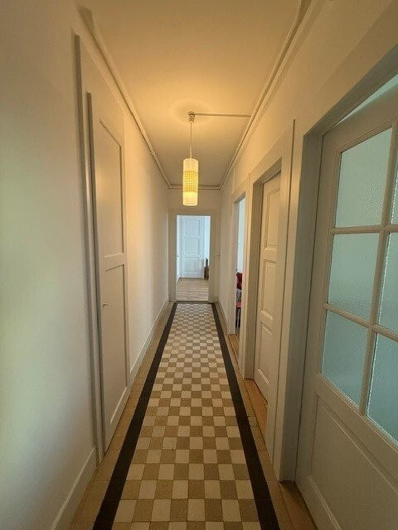 93008_-_HALL.jpg