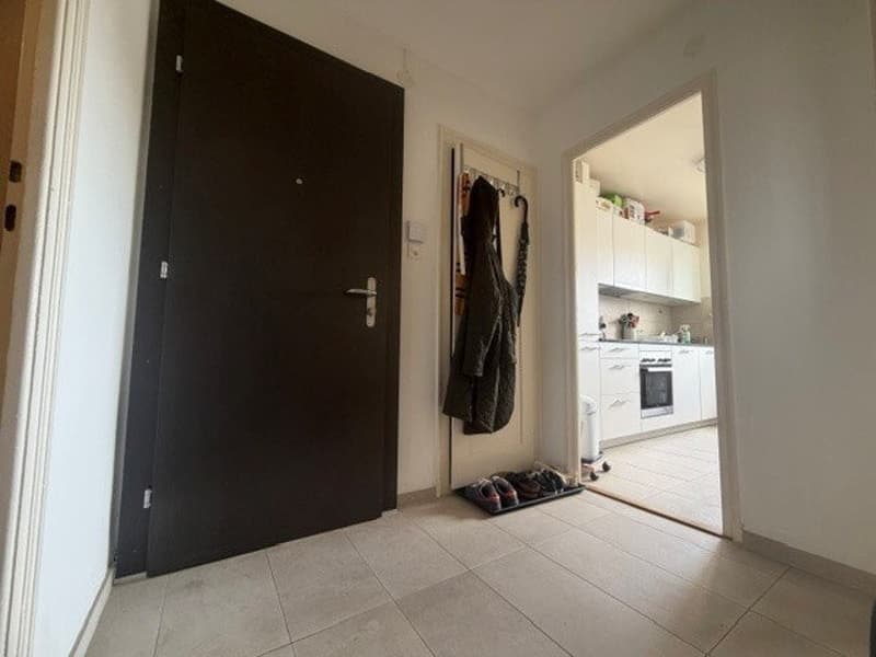 Hall_-_EP_21.jpg
