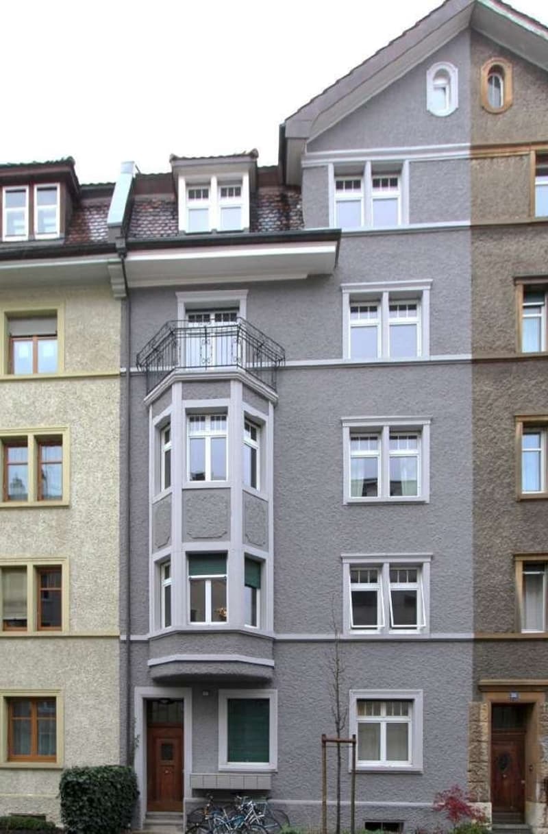 Well-maintained old building apartment in the popular St. Johanns quarter (1)