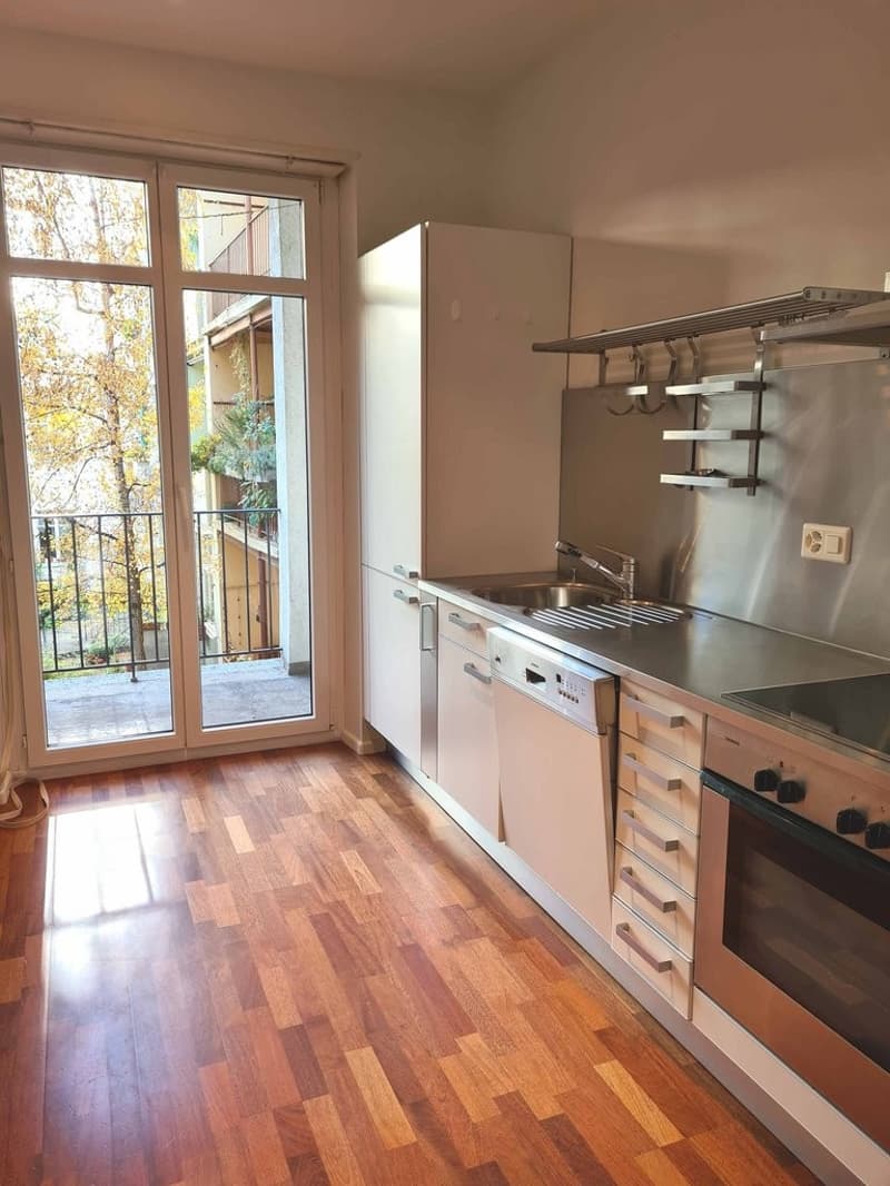 Well-maintained old building apartment in the popular St. Johanns quarter (7)