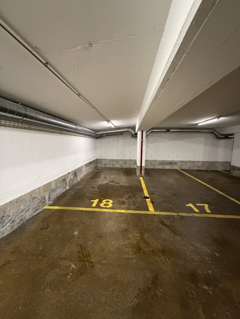 PLACE_PARKING_18_2.jpeg