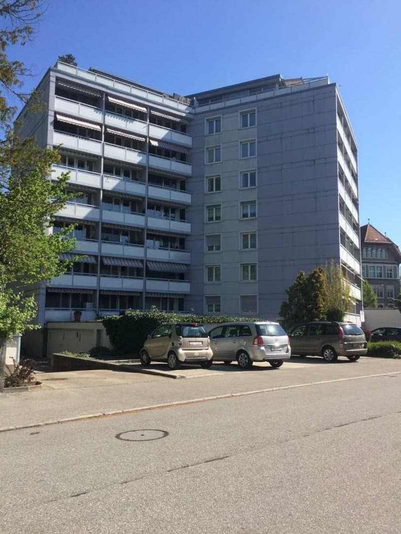 Charmante 1-Zimmerwohnung mit Balkon an zentraler Lage in Solothurn (1)