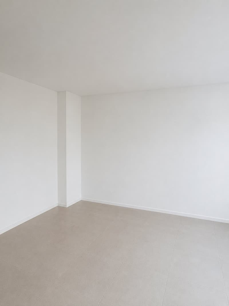 Modern Studio / Office in Central Location (4)