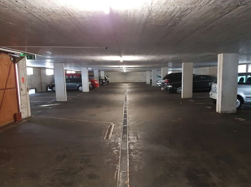 Einstellhalle