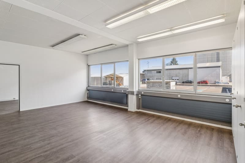 Occasion unique : Bâtiment commercial entier à louer avec flexibilité maximale (10)