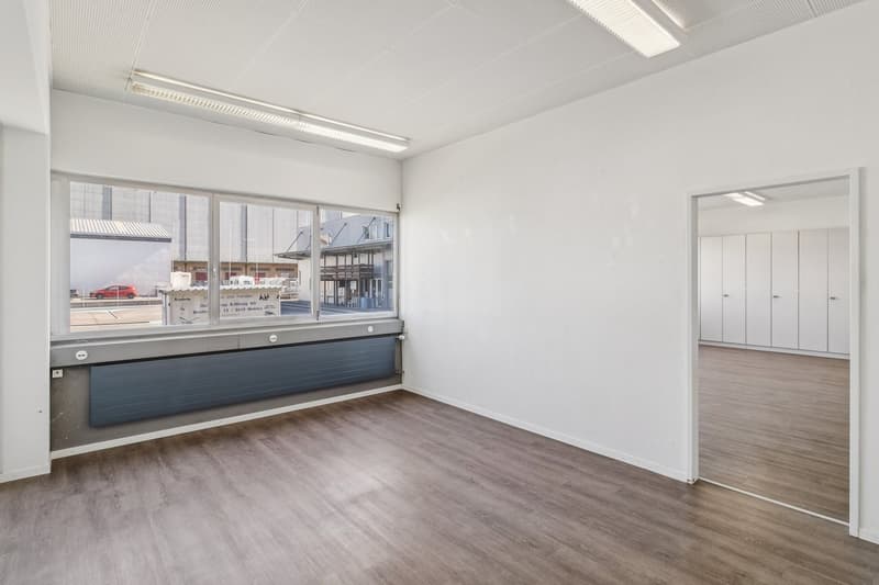 Occasion unique : Bâtiment commercial entier à louer avec flexibilité maximale (9)