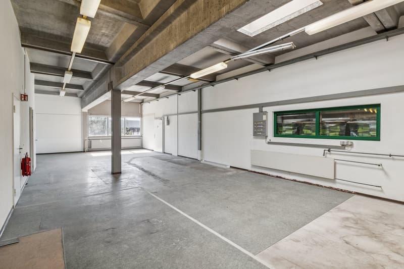 Occasion unique : Bâtiment commercial entier à louer avec flexibilité maximale (8)