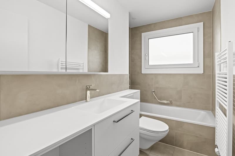 Badezimmer mit Badewanne