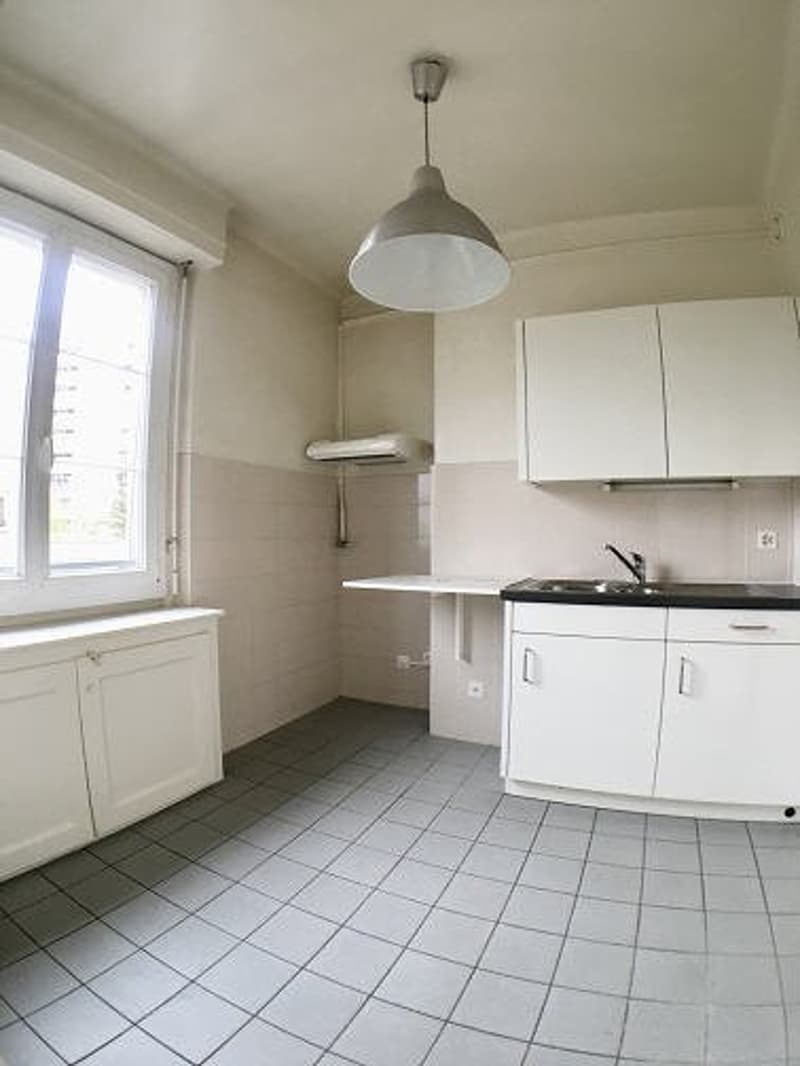 Charmant 2.5 pièces au 2e étage d'un immeuble style ancien (4)