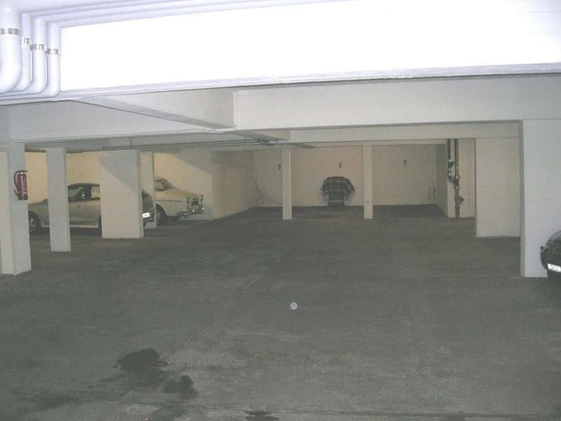Einstellhalle