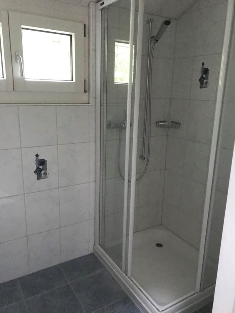 4140_LD_Foto_Liegenschaft_Dusche.jpg