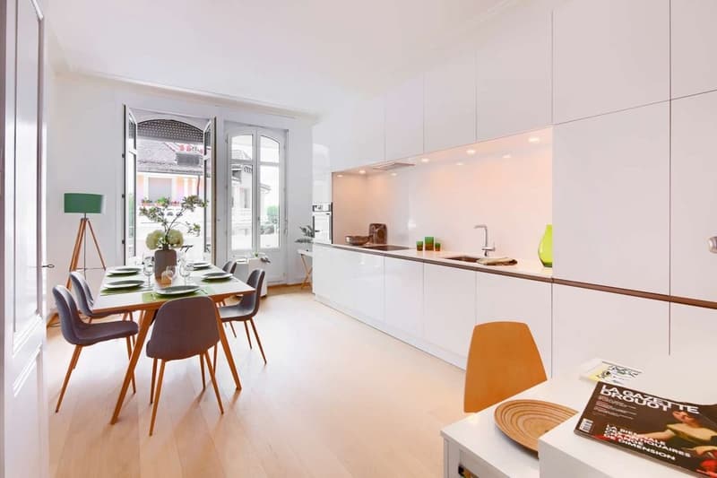 Cuisine design ouverte sur la salle à mange