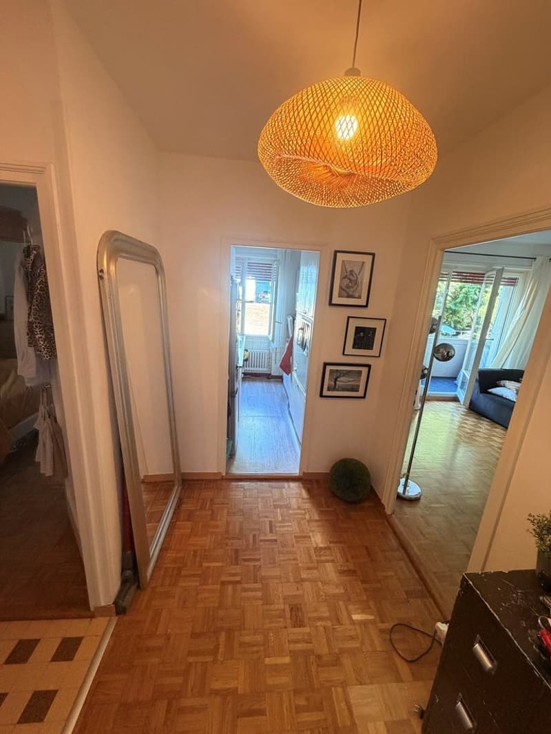 Hall_dentree.jpg