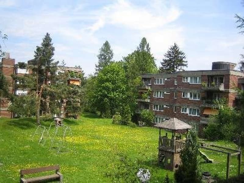 Einstellplatz in Tiefgarage zu vermieten (1)