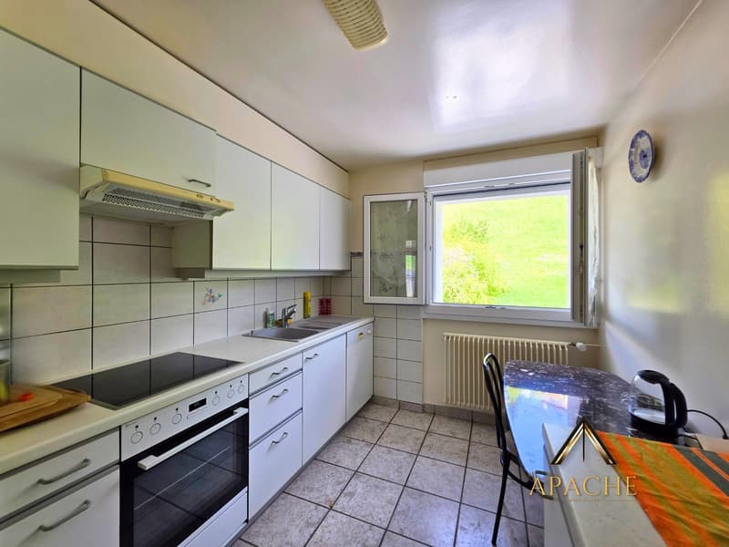 Apartment with 3.5 rooms, balcony and breathtaking view in dominant position (5)
