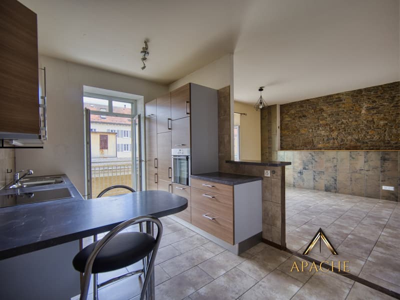 2 + 3.5 pièces ou 5.5 pièces avec grand balcon ? A vous de choisir ! (3)