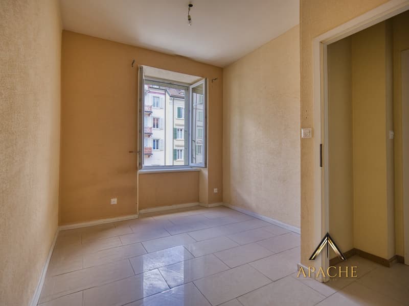 2 + 3.5 pièces ou 5.5 pièces avec grand balcon ? A vous de choisir ! (14)