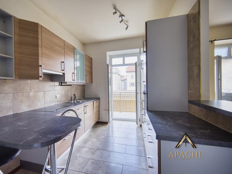 2 + 3.5 pièces ou 5.5 pièces avec grand balcon ? A vous de choisir ! (4)